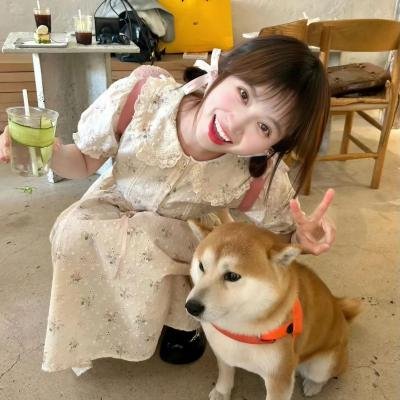 赤裸并存在著